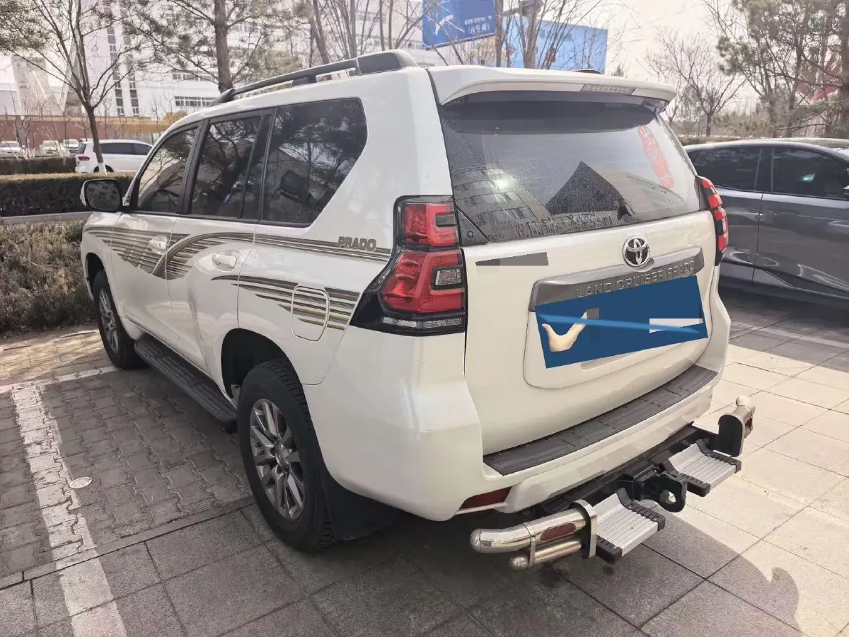 2018 Land Rover Discovery Sport 2.0T 241HP L4 9AT,autocango,china used car exporter,china ev exporter,chinese used car exporter,chinese used ev exporter