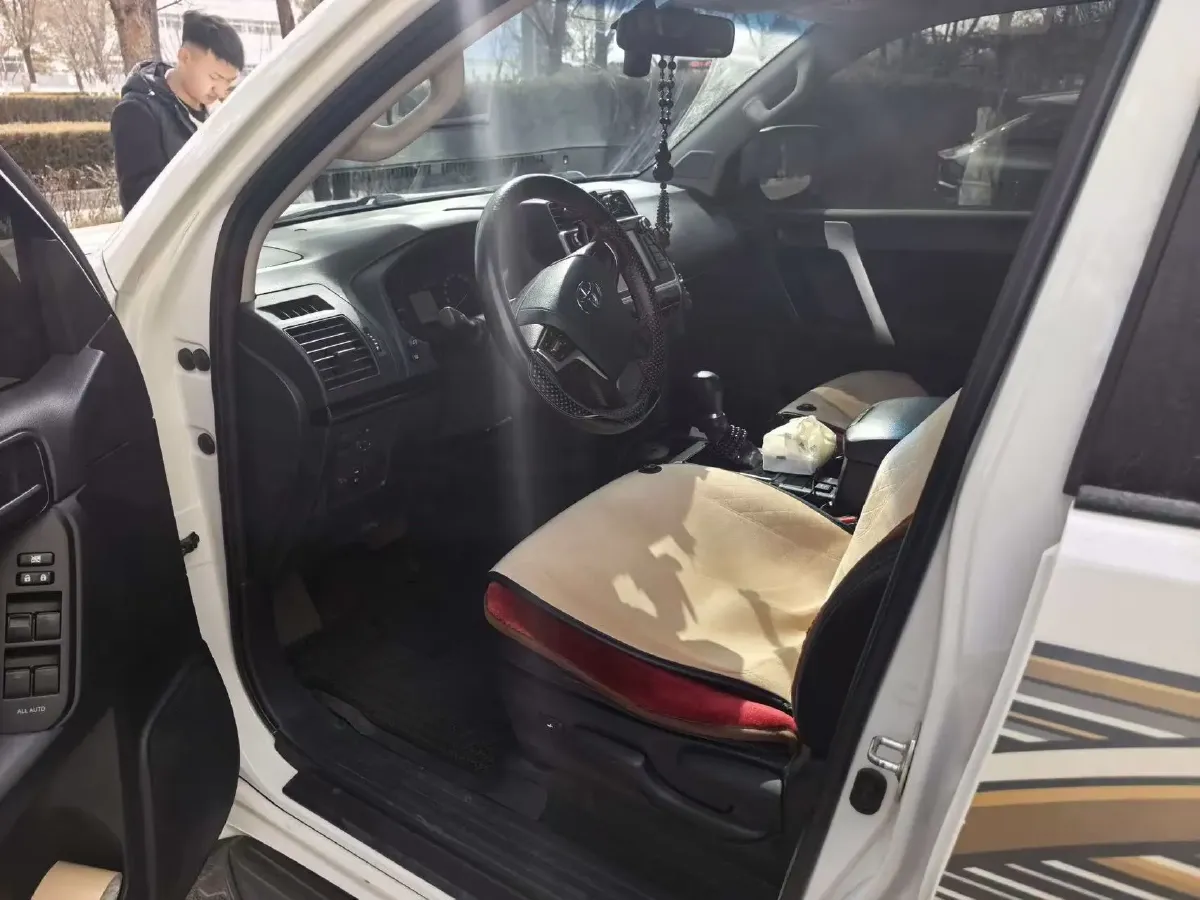 2018 Land Rover Discovery Sport 2.0T 241HP L4 9AT,autocango,china used car exporter,china ev exporter,chinese used car exporter,chinese used ev exporter