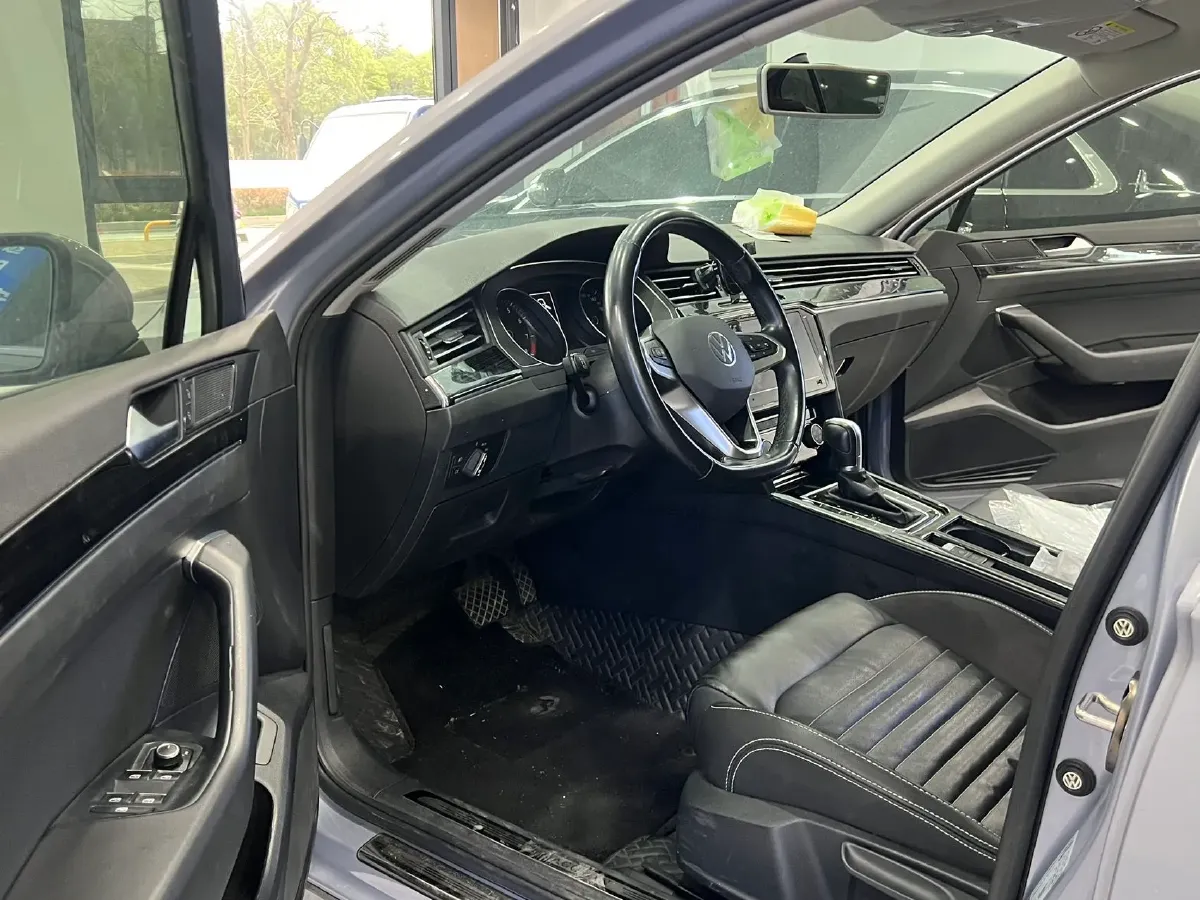 2020 Volkswagen Magotan 1.4T 150HP L4 7DCT,autocango,china used car exporter,china ev exporter,chinese used car exporter,chinese used ev exporter