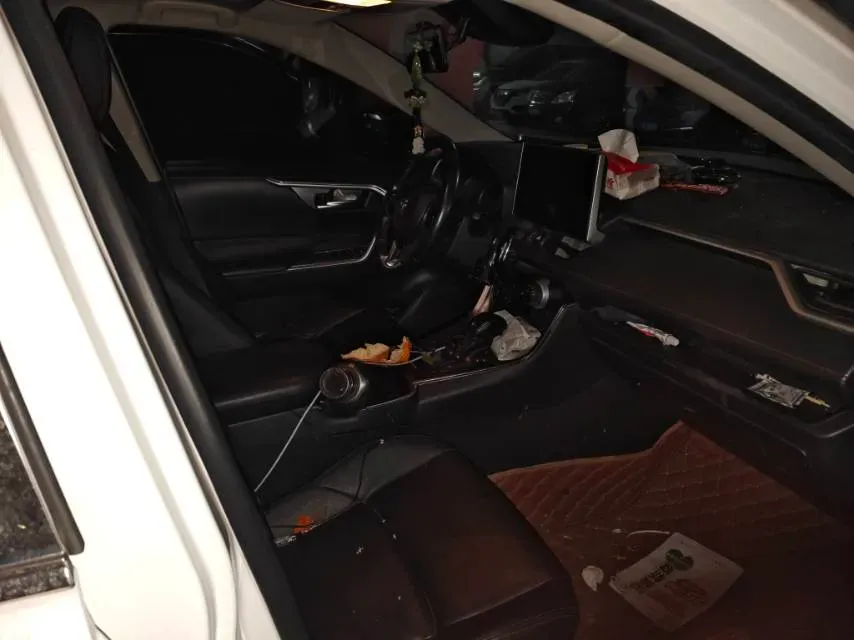 2021 Toyota Wildlander 2.5L 180HP L4 E-CVT PHEV 15.984KWH,autocango,china used car exporter,china ev exporter,chinese used car exporter,chinese used ev exporter