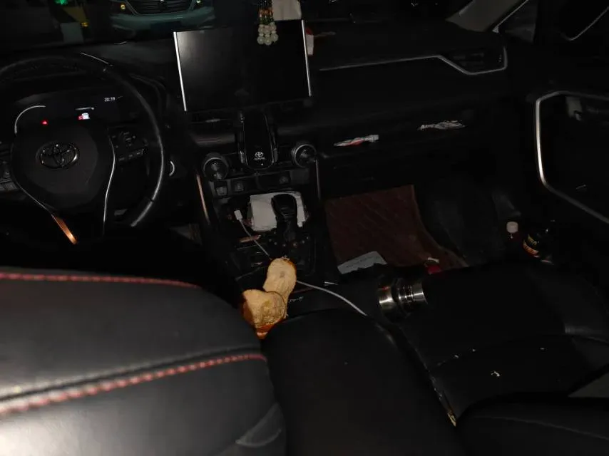 2021 Toyota Wildlander 2.5L 180HP L4 E-CVT PHEV 15.984KWH,autocango,china used car exporter,china ev exporter,chinese used car exporter,chinese used ev exporter