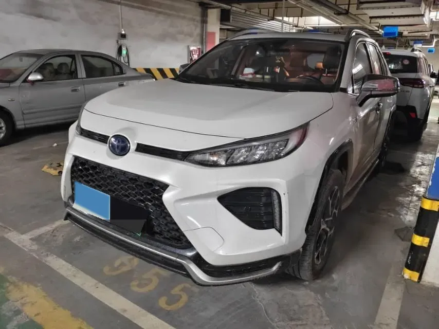 2021 Toyota Wildlander 2.5L 180HP L4 E-CVT PHEV 15.984KWH,autocango,china used car exporter,china ev exporter,chinese used car exporter,chinese used ev exporter