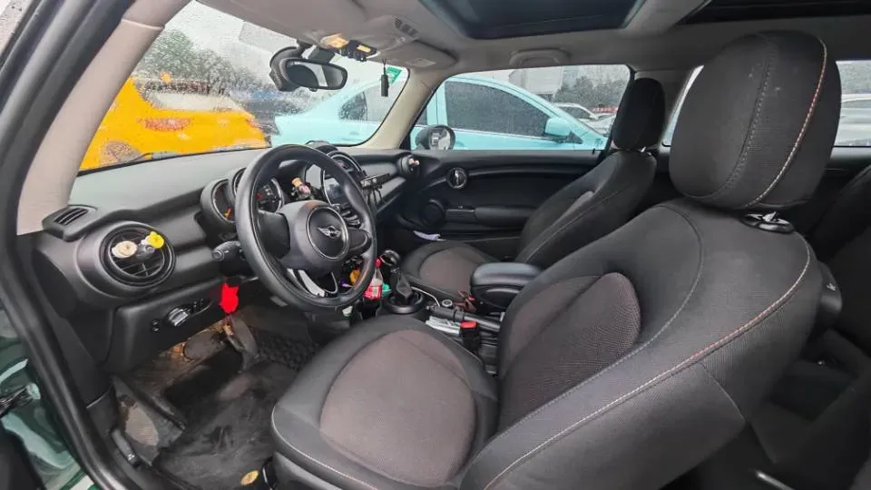 2016 MINI MINI 1.2T 102HP L3 6AT,autocango,china used car exporter,china ev exporter,chinese used car exporter,chinese used ev exporter