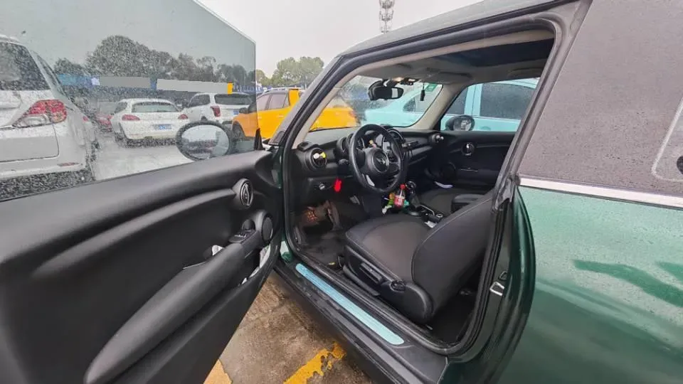 2016 MINI MINI 1.2T 102HP L3 6AT,autocango,china used car exporter,china ev exporter,chinese used car exporter,chinese used ev exporter