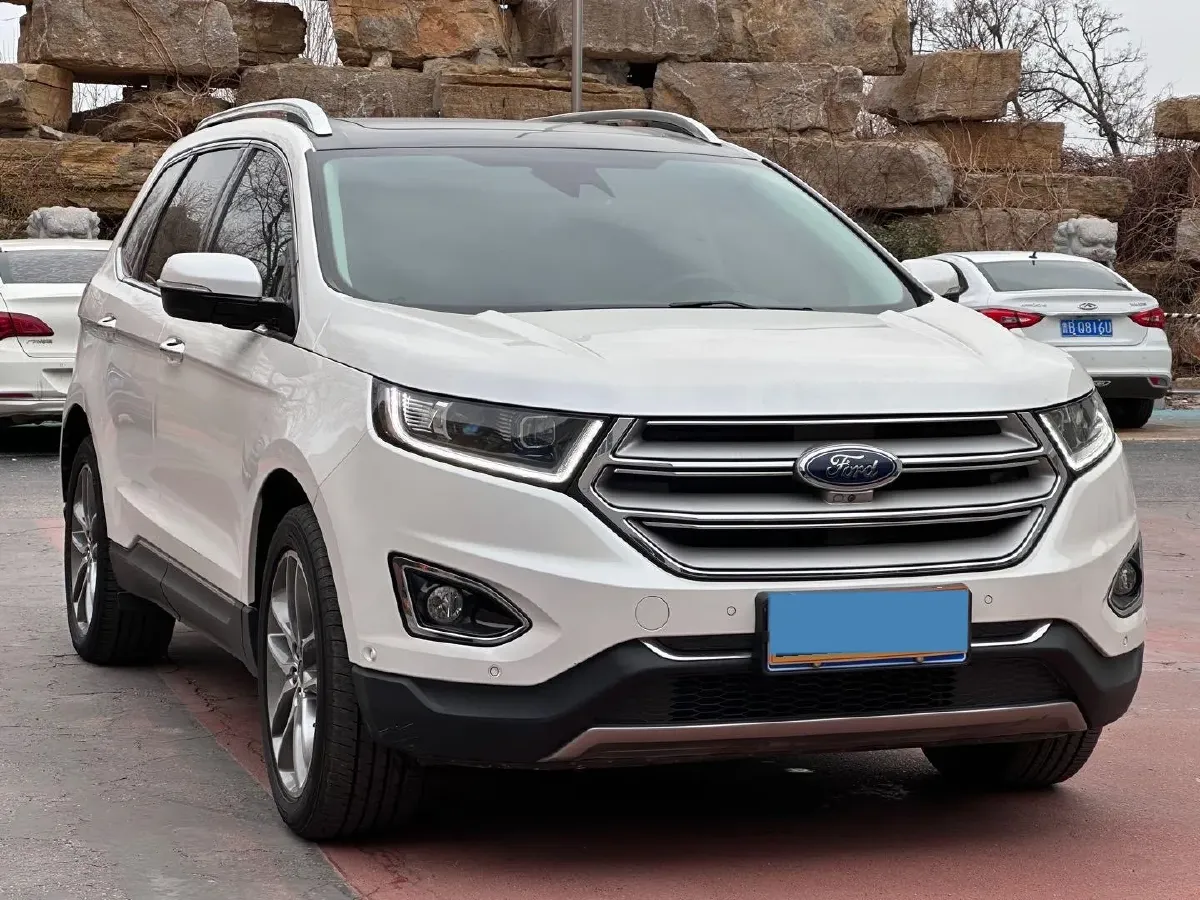 2018 Ford Edge 2.0T 245HP L4 6AT,autocango,china used car exporter,china ev exporter,chinese used car exporter,chinese used ev exporter