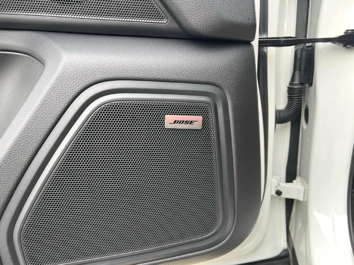 2022 Porsche Macan 2.0T 265HP L4 7DCT,autocango,china used car exporter,china ev exporter,chinese used car exporter,chinese used ev exporter