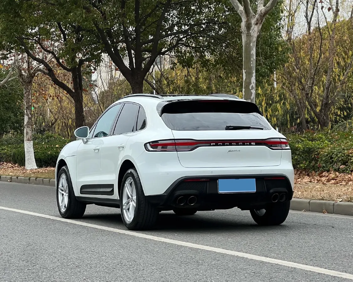 2022 Porsche Macan 2.0T 265HP L4 7DCT,autocango,china used car exporter,china ev exporter,chinese used car exporter,chinese used ev exporter