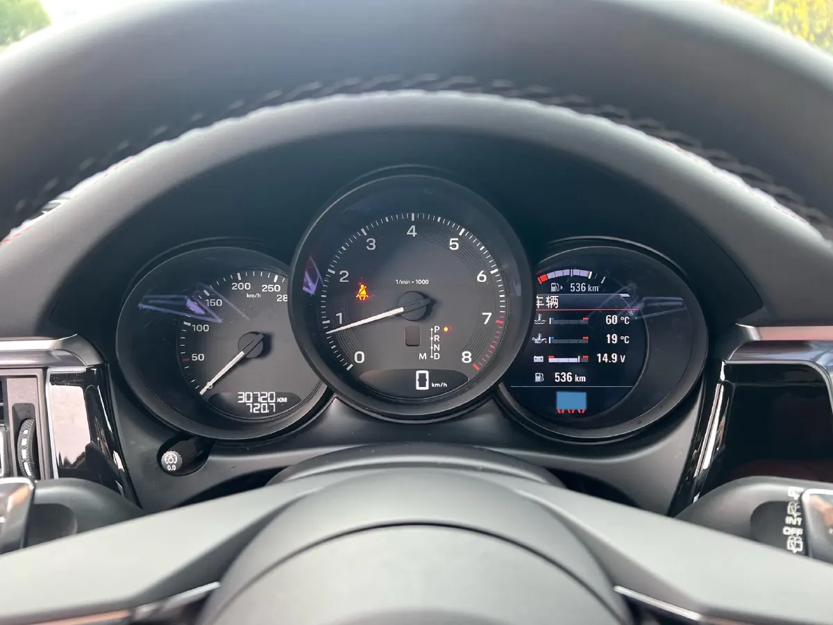 2022 Porsche Macan 2.0T 265HP L4 7DCT,autocango,china used car exporter,china ev exporter,chinese used car exporter,chinese used ev exporter