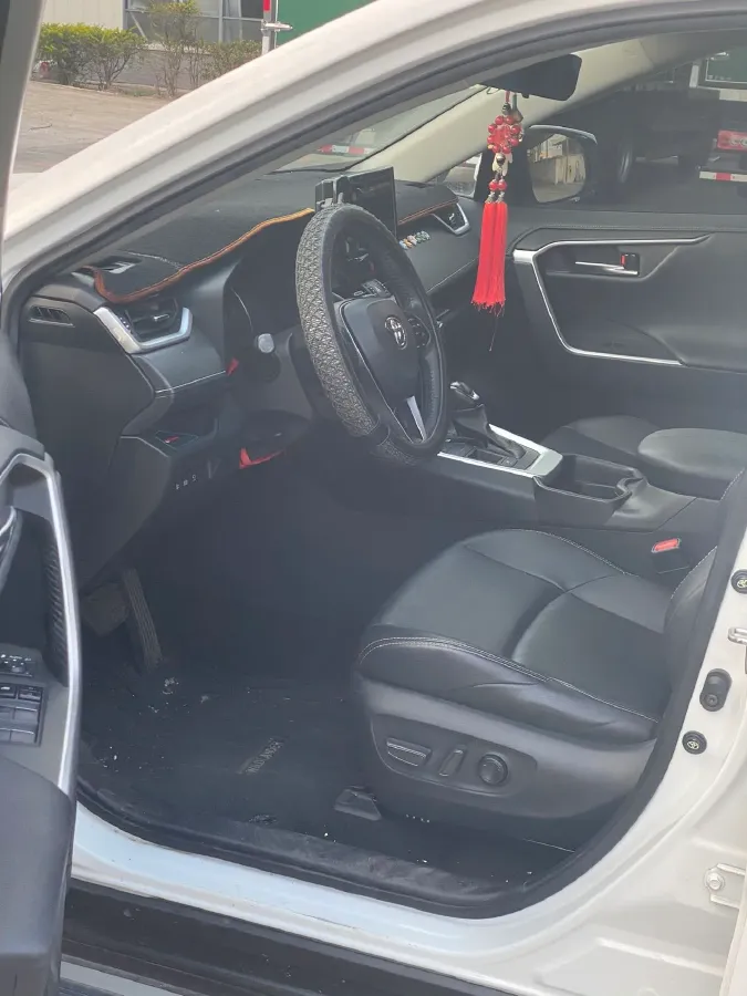 2022 Toyota Wildlander 2.5L 178HP L4 E-CVT Hybrid,autocango,china used car exporter,china ev exporter,chinese used car exporter,chinese used ev exporter