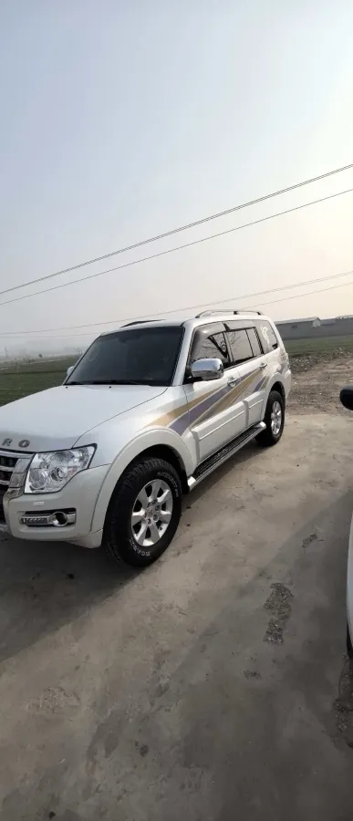 2016 Mitsubishi Pajero 3.0L 174HP V6 5AT,autocango,china used car exporter,china ev exporter,chinese used car exporter,chinese used ev exporter