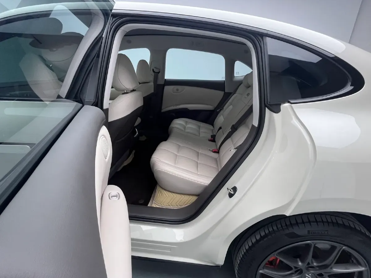 2023 IM LS6 BEV 71KWH,autocango,china used car exporter,china ev exporter,chinese used car exporter,chinese used ev exporter