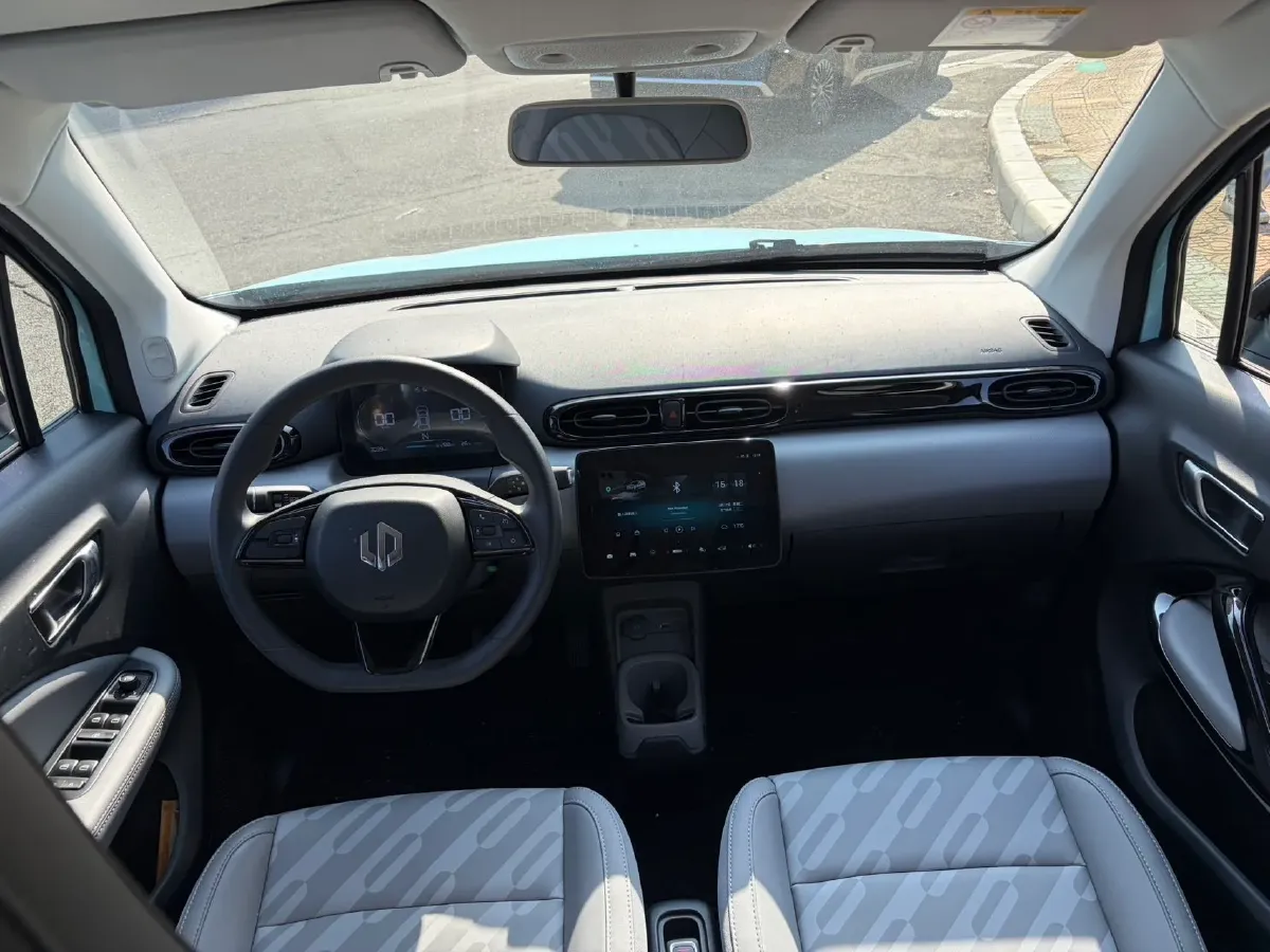 2025 Leapmotor T03 BEV 41.3KWH,autocango,china used car exporter,china ev exporter,chinese used car exporter,chinese used ev exporter