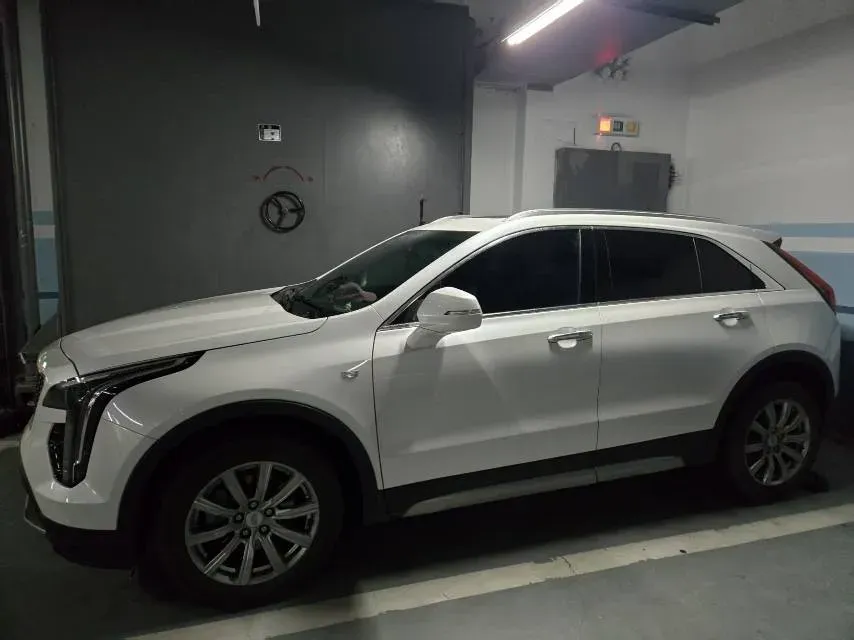 2020 Cadillac XT4 2.0T 241HP L4 9AT,autocango,china used car exporter,china ev exporter,chinese used car exporter,chinese used ev exporter