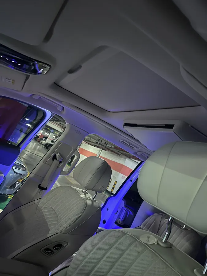 2022 Voyah Dream BEV 108.7KWH,autocango,china used car exporter,china ev exporter,chinese used car exporter,chinese used ev exporter