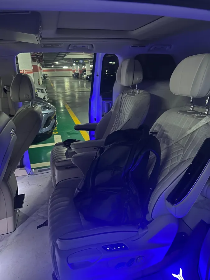 2022 Voyah Dream BEV 108.7KWH,autocango,china used car exporter,china ev exporter,chinese used car exporter,chinese used ev exporter