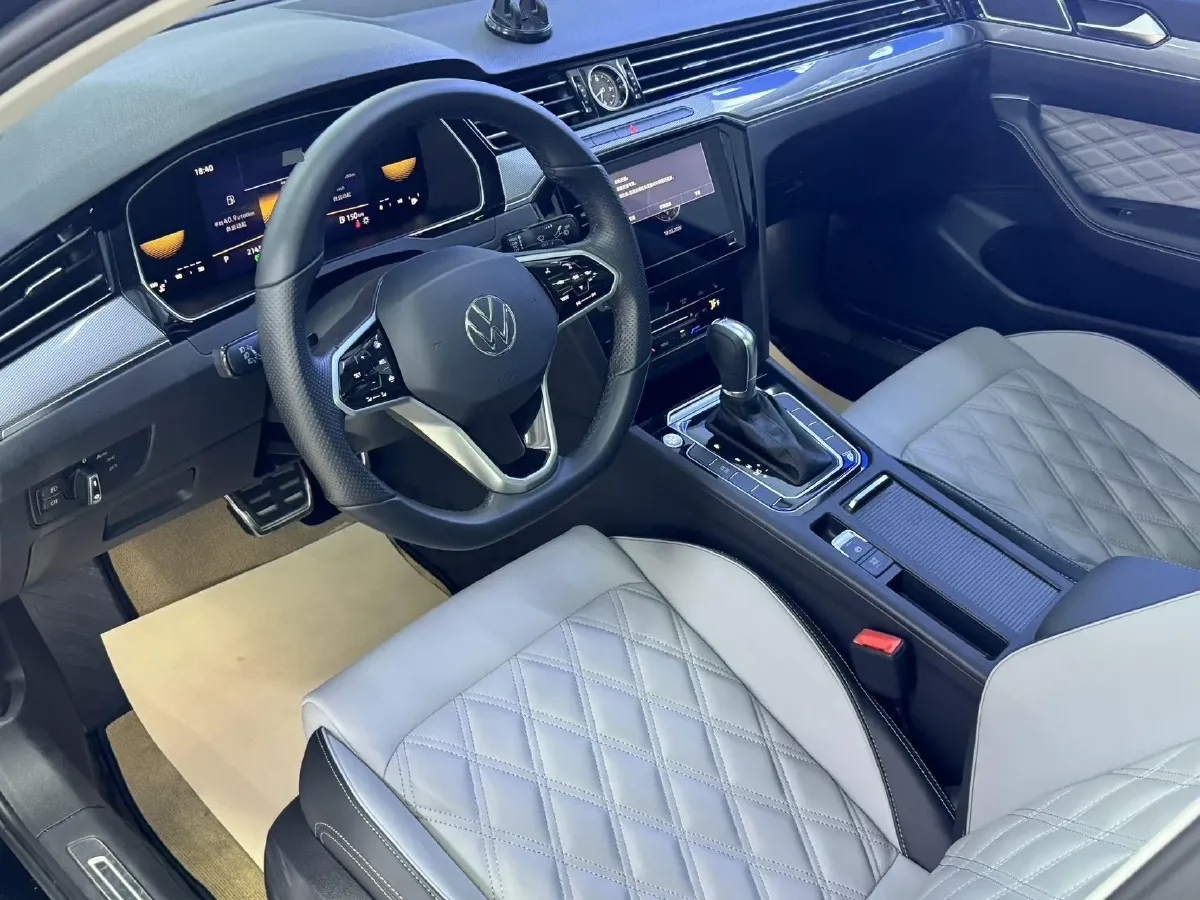 2023 Volkswagen Magotan 2.0T 186HP L4 7DCT,autocango,china used car exporter,china ev exporter,chinese used car exporter,chinese used ev exporter