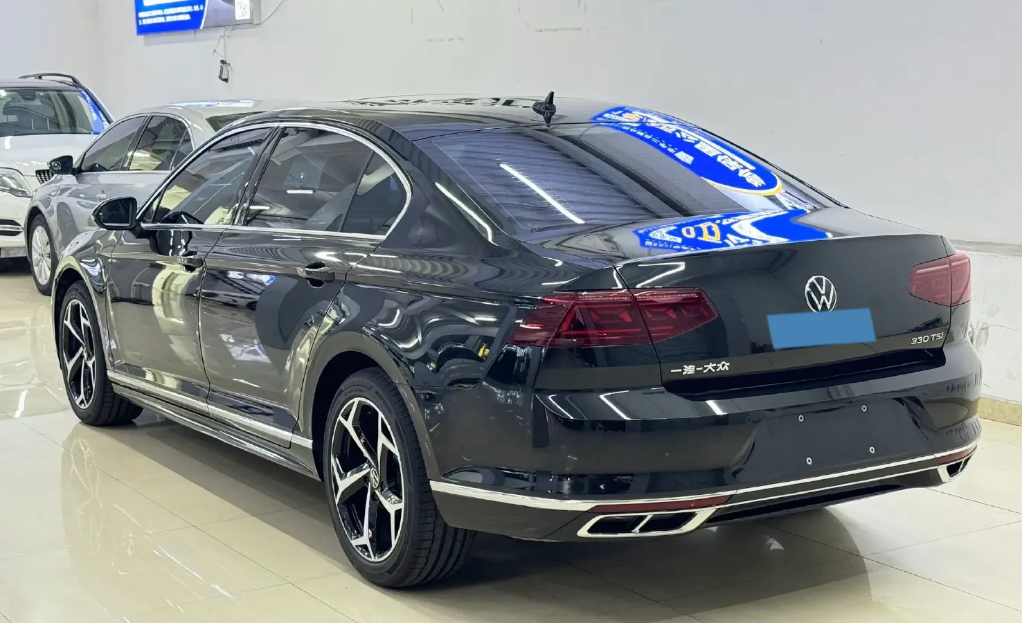 2023 Volkswagen Magotan 2.0T 186HP L4 7DCT,autocango,china used car exporter,china ev exporter,chinese used car exporter,chinese used ev exporter