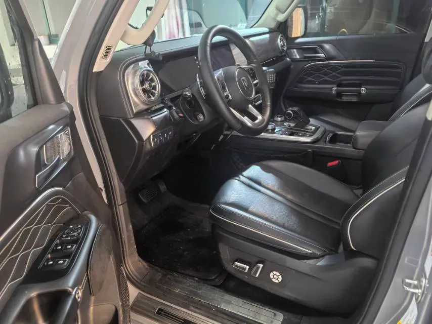 2021 Tank 300 2.0T 227HP L4 8AT,autocango,china used car exporter,china ev exporter,chinese used car exporter,chinese used ev exporter