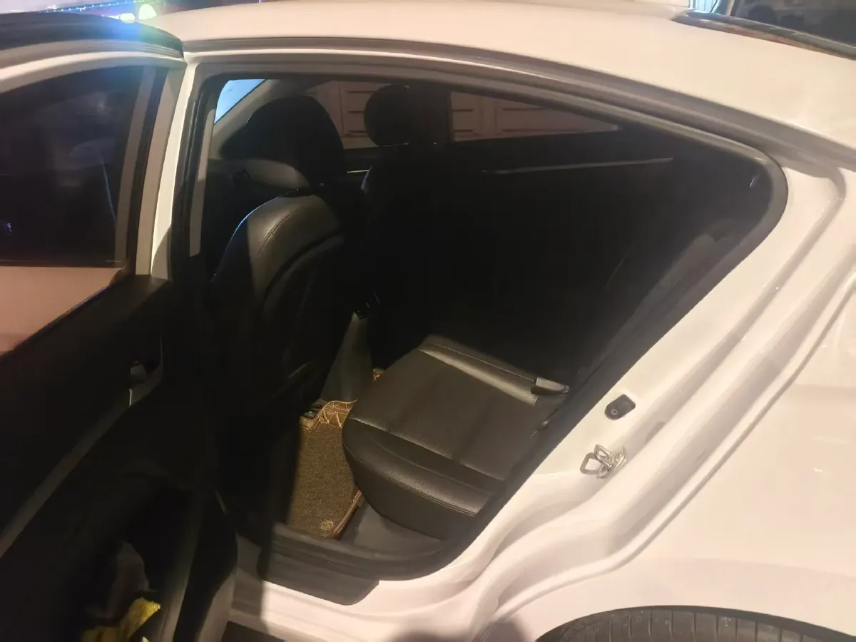 2020 Hyundai Elantra 1.5L 115HP L4 CVT,autocango,china used car exporter,china ev exporter,chinese used car exporter,chinese used ev exporter