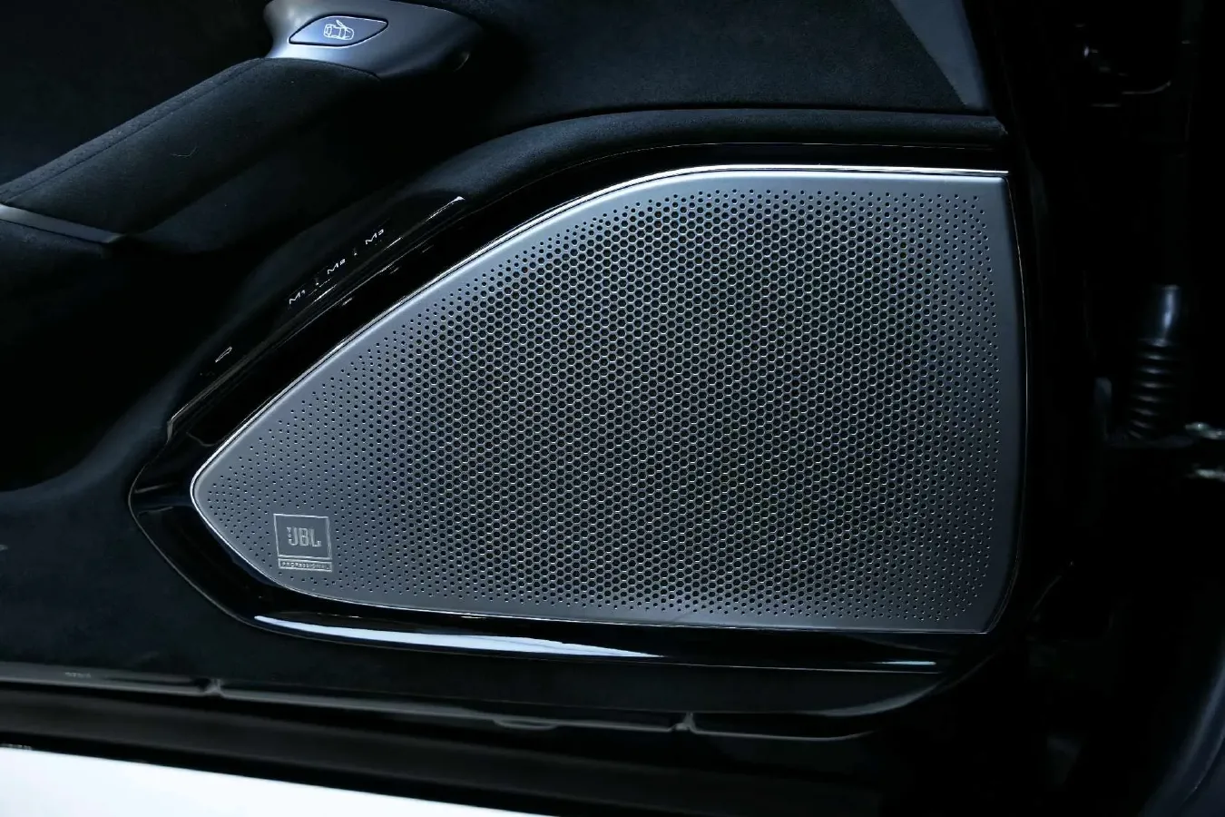 2020 Ferrari Roma 3.9T 620HP V8 8DCT,autocango,china used car exporter,china ev exporter,chinese used car exporter,chinese used ev exporter