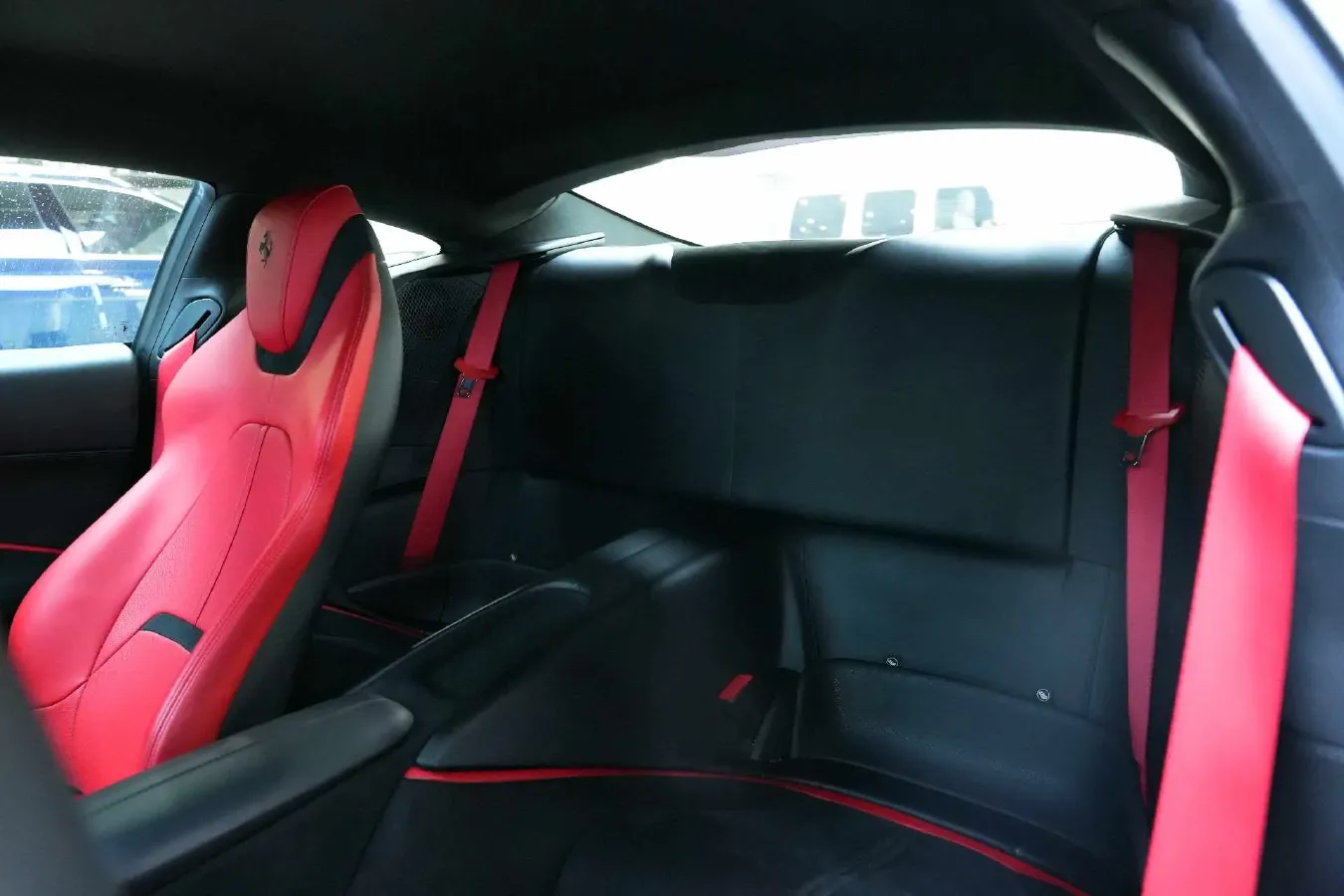 2020 Ferrari Roma 3.9T 620HP V8 8DCT,autocango,china used car exporter,china ev exporter,chinese used car exporter,chinese used ev exporter