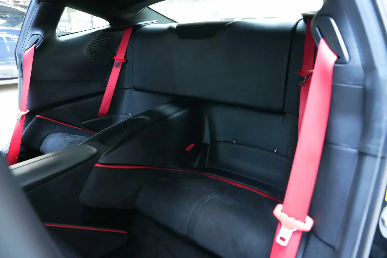 2020 Ferrari Roma 3.9T 620HP V8 8DCT,autocango,china used car exporter,china ev exporter,chinese used car exporter,chinese used ev exporter