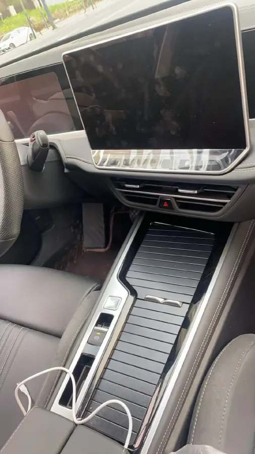 2024 Volkswagen Magotan 2.0T 220HP L4 7DCT,autocango,china used car exporter,china ev exporter,chinese used car exporter,chinese used ev exporter