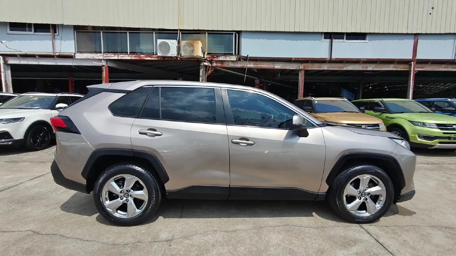 2020 Toyota RAV4 2.0L 171HP L4 CVT,autocango,china used car exporter,china ev exporter,chinese used car exporter,chinese used ev exporter