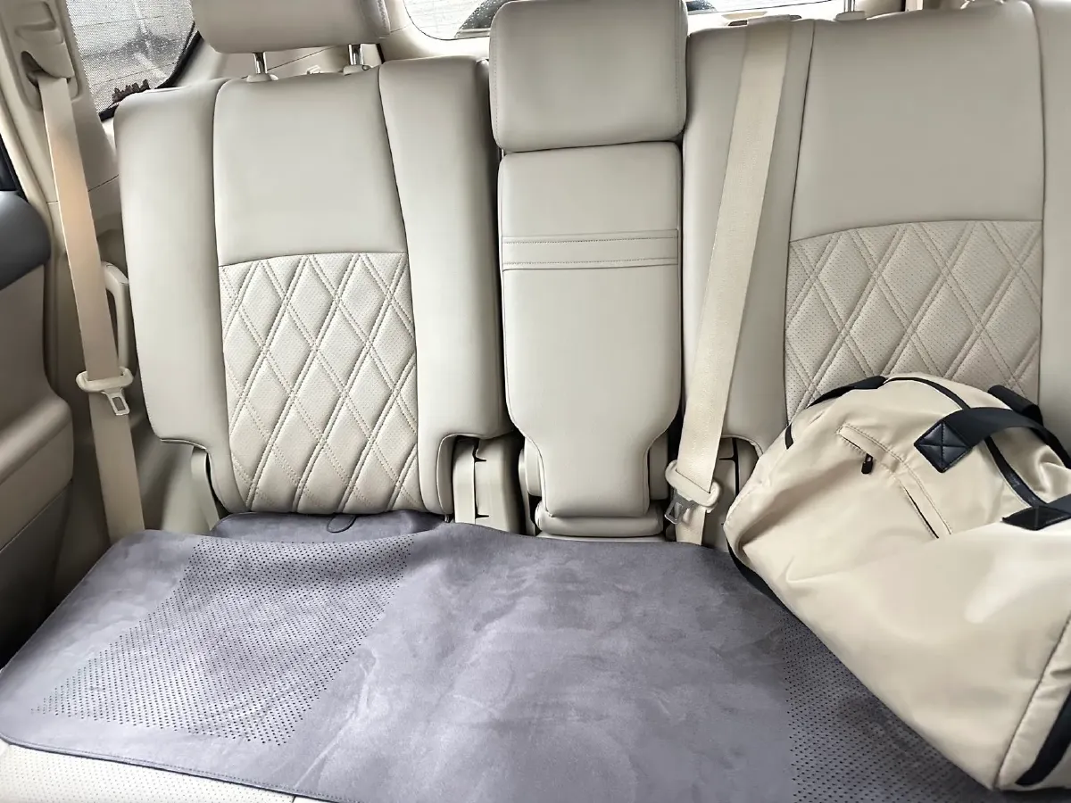 2019 Land Rover Range Rover Velar 2.0T 300HP L4 8AT,autocango,china used car exporter,china ev exporter,chinese used car exporter,chinese used ev exporter