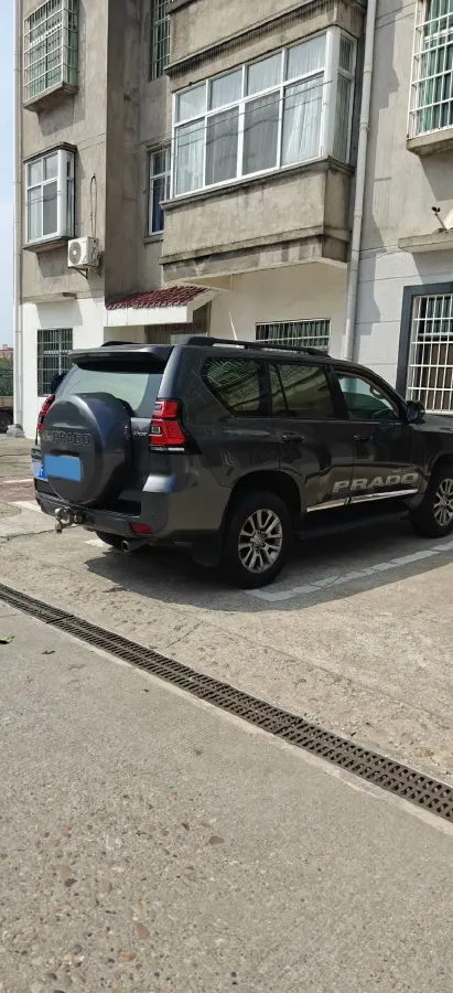 2019 Land Rover Range Rover Velar 2.0T 300HP L4 8AT,autocango,china used car exporter,china ev exporter,chinese used car exporter,chinese used ev exporter