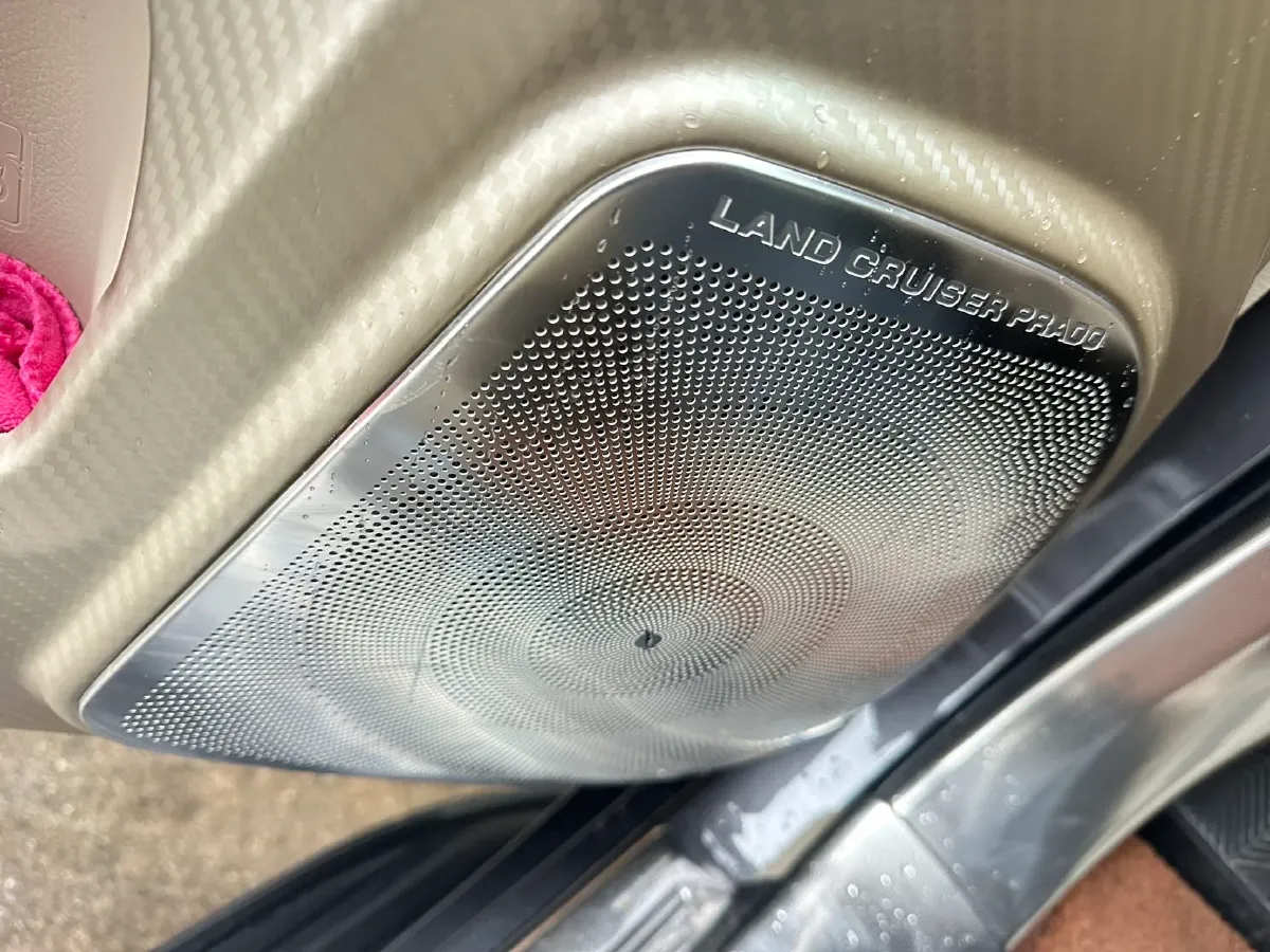 2019 Land Rover Range Rover Velar 2.0T 300HP L4 8AT,autocango,china used car exporter,china ev exporter,chinese used car exporter,chinese used ev exporter