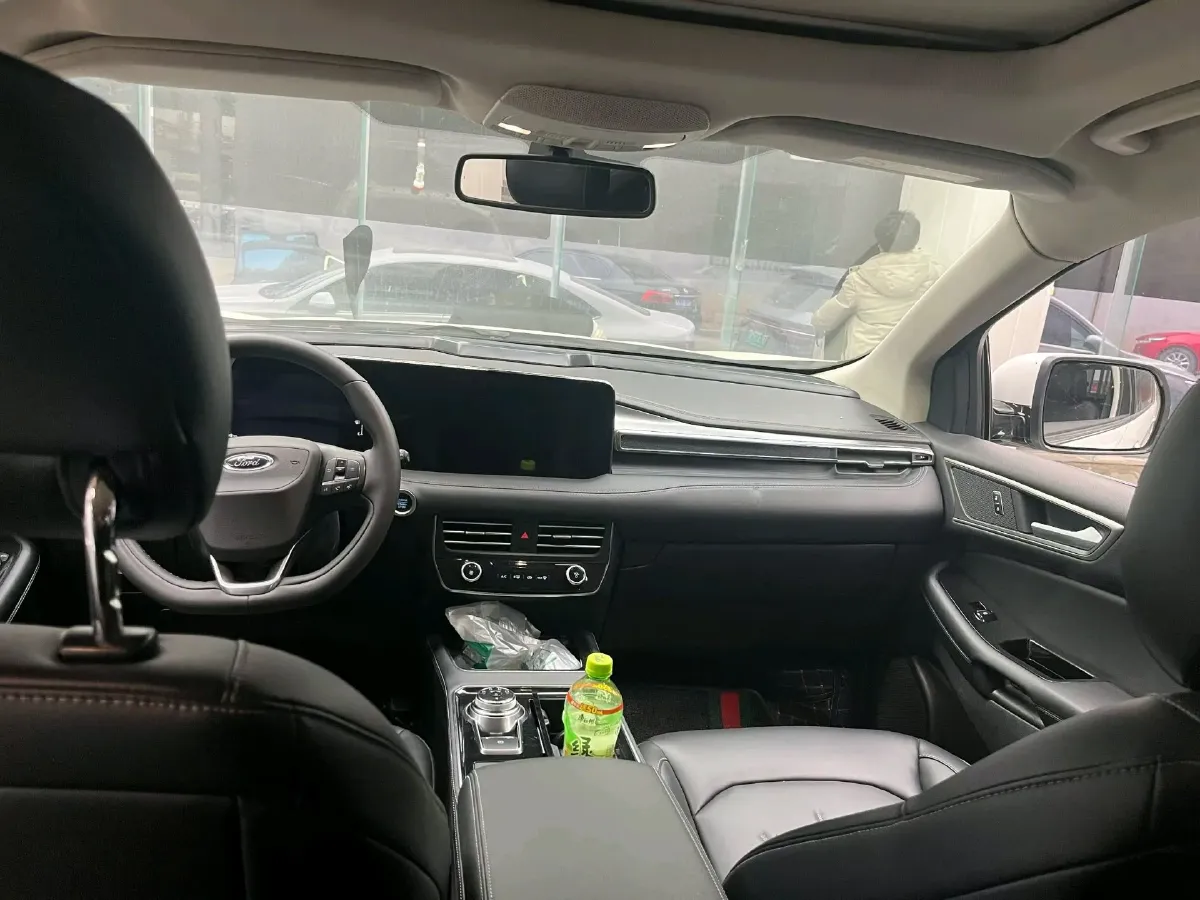 2021 Ford Edge 2.0T 245HP L4 8AT,autocango,china used car exporter,china ev exporter,chinese used car exporter,chinese used ev exporter