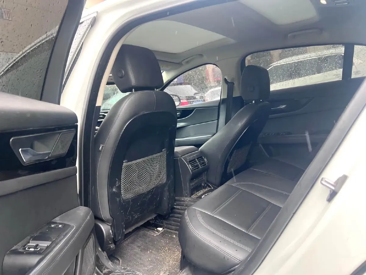 2020 Jaguar XEL 2.0T 250HP L4 8AT,autocango,china used car exporter,china ev exporter,chinese used car exporter,chinese used ev exporter