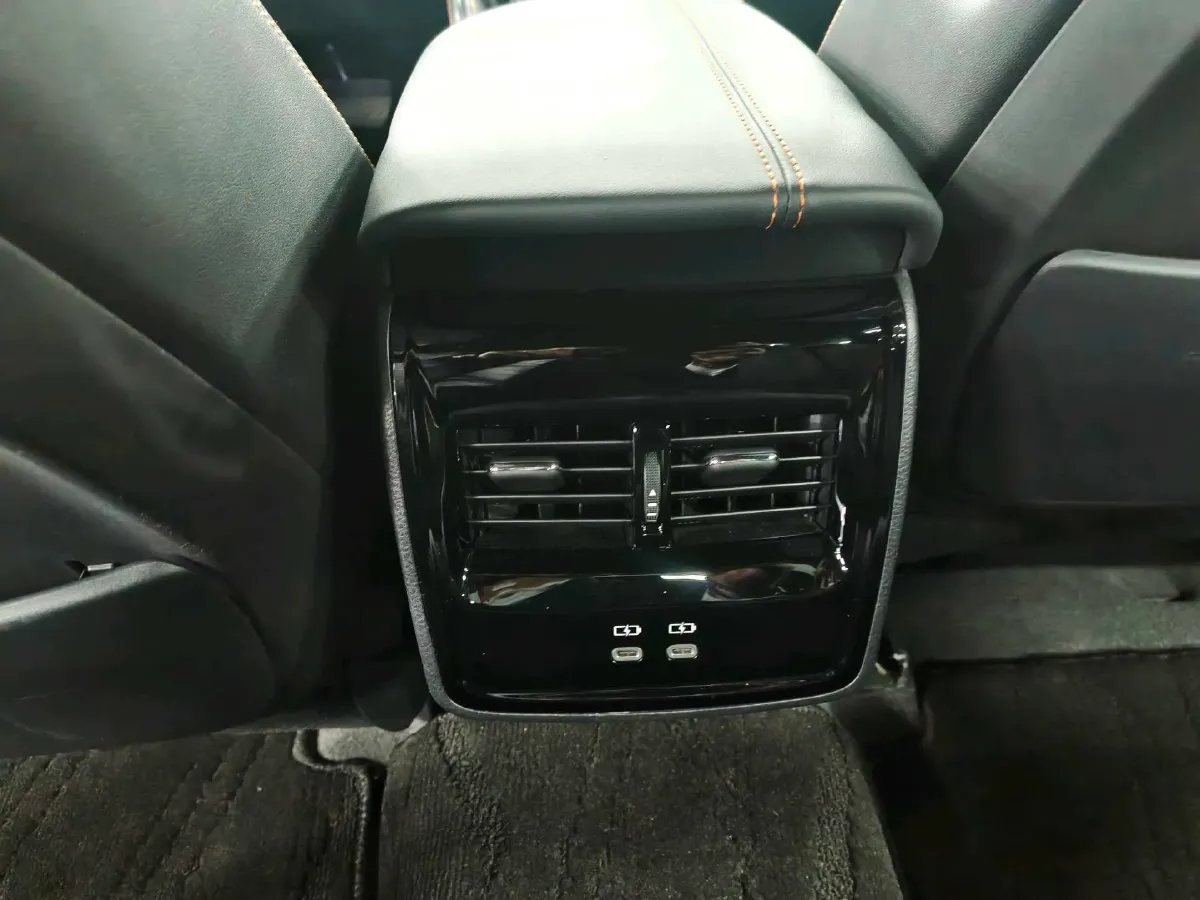 2024 Toyota Avalon 2.0L 152HP L4 E-CVT Hybrid,autocango,china used car exporter,china ev exporter,chinese used car exporter,chinese used ev exporter