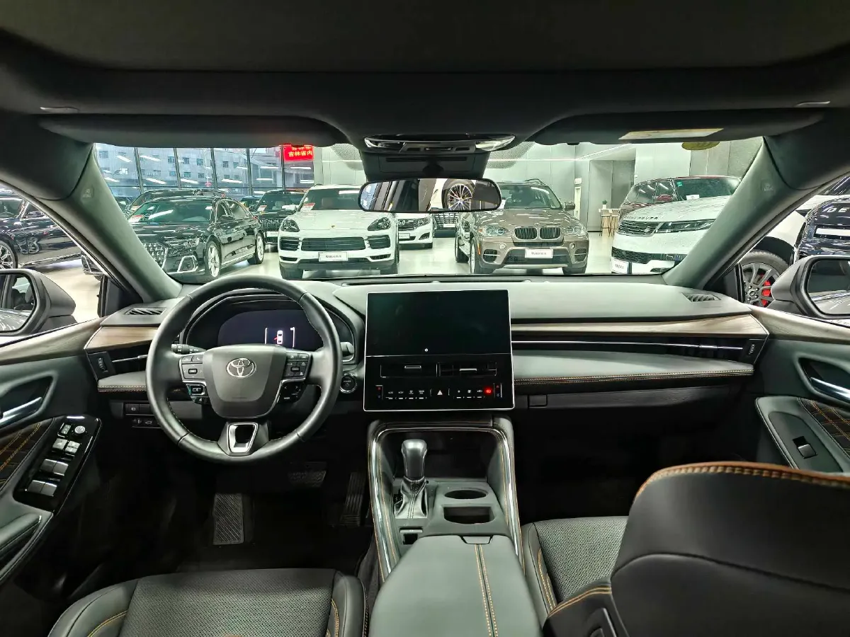2024 Toyota Avalon 2.0L 152HP L4 E-CVT Hybrid,autocango,china used car exporter,china ev exporter,chinese used car exporter,chinese used ev exporter