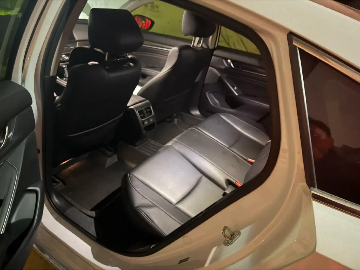 2022 Honda Accord 1.5T 194HP L4 CVT,autocango,china used car exporter,china ev exporter,chinese used car exporter,chinese used ev exporter