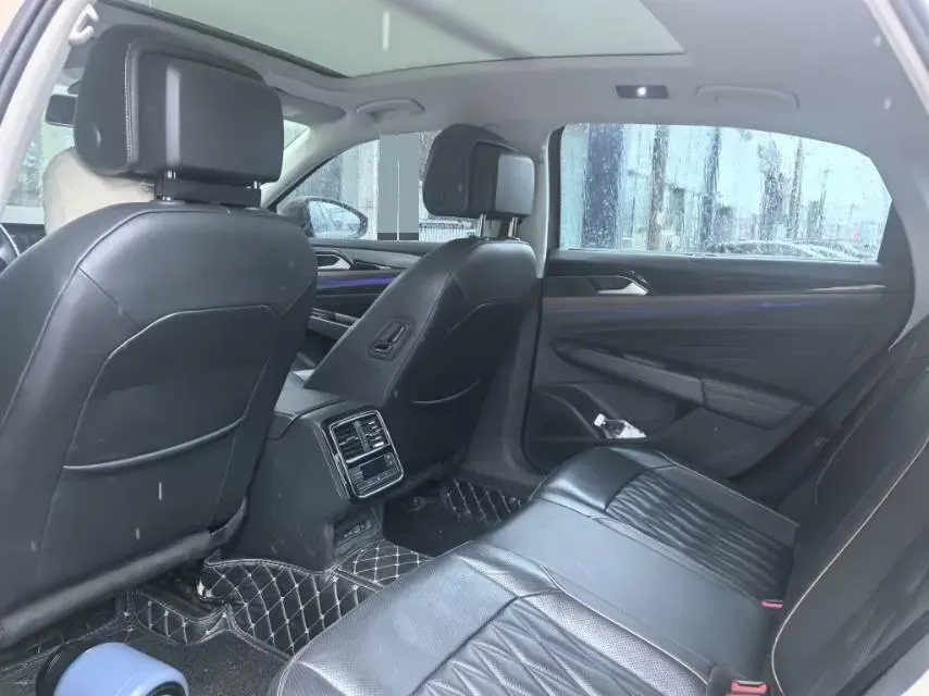 2020 Volkswagen Passat 2.0T 186HP L4 7DCT,autocango,china used car exporter,china ev exporter,chinese used car exporter,chinese used ev exporter