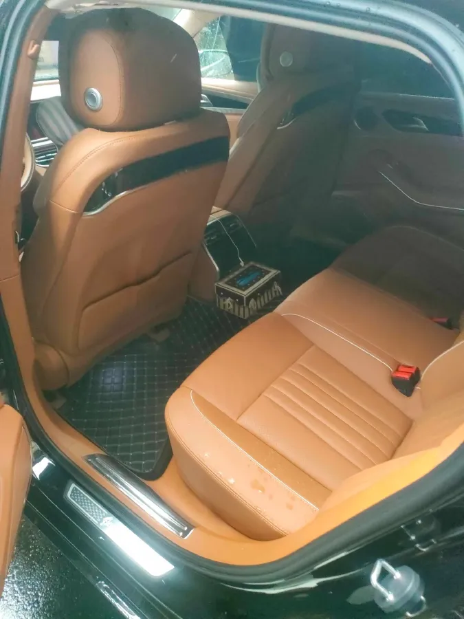 2022 HongQi H9 2.0T 252HP L4 7DCT,autocango,china used car exporter,china ev exporter,chinese used car exporter,chinese used ev exporter