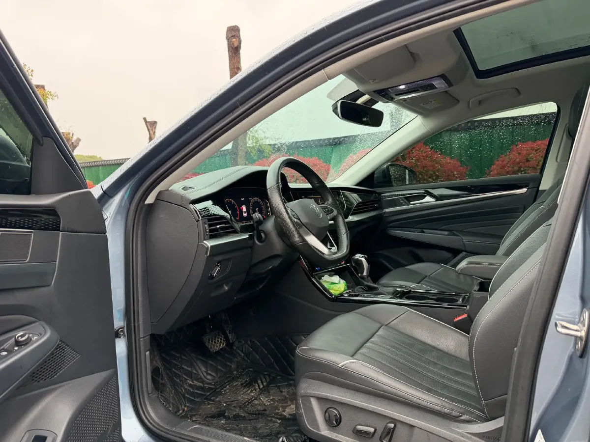 2022 Skoda Kodiak GT 2.0T 186HP L4 7DCT,autocango,china used car exporter,china ev exporter,chinese used car exporter,chinese used ev exporter