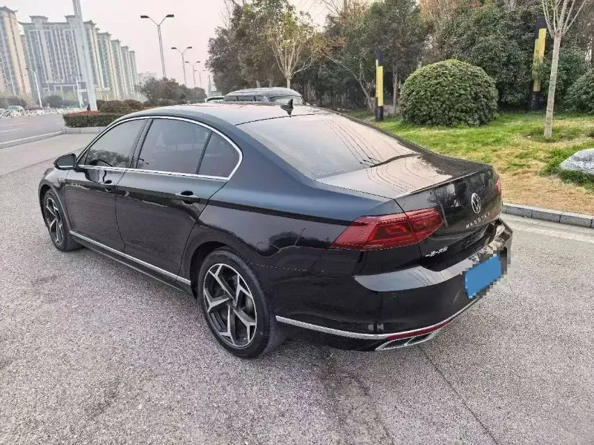 2023 Volkswagen Magotan 2.0T 186HP L4 7DCT,autocango,china used car exporter,china ev exporter,chinese used car exporter,chinese used ev exporter