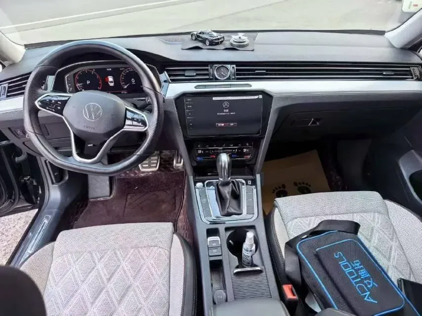 2023 Volkswagen Magotan 2.0T 186HP L4 7DCT,autocango,china used car exporter,china ev exporter,chinese used car exporter,chinese used ev exporter