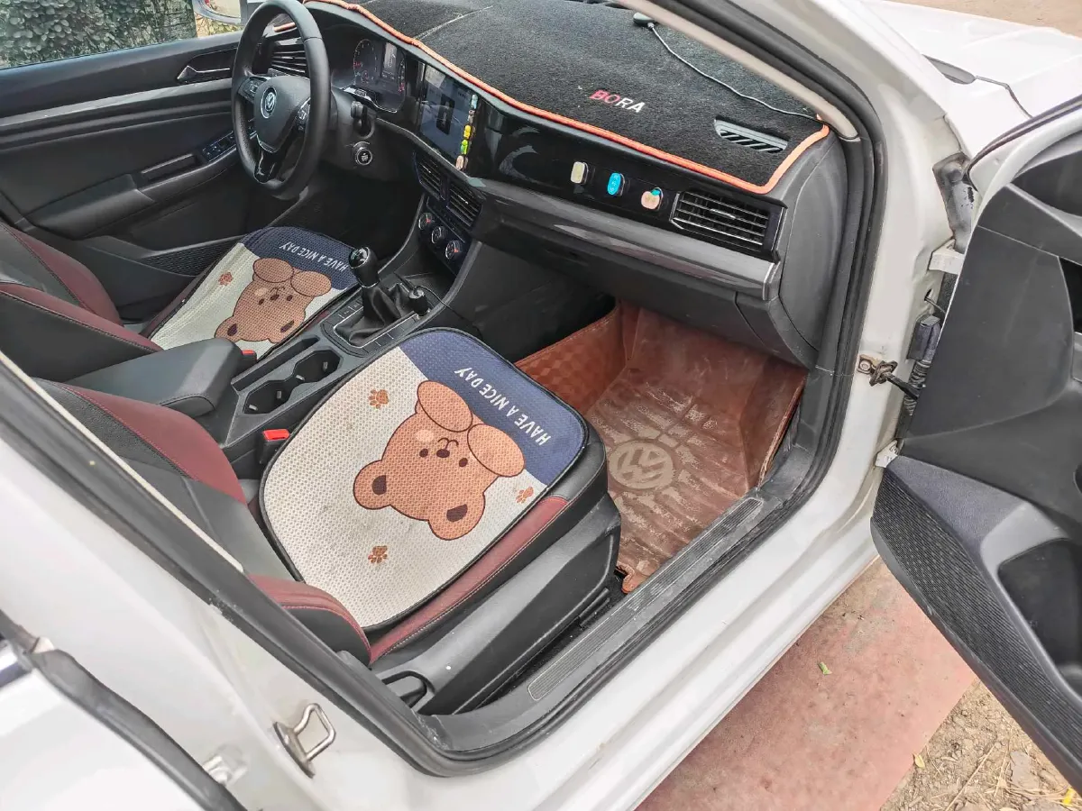 2019 MAXUS XinTu V80 2.5T 136HP L4 6MT,autocango,china used car exporter,china ev exporter,chinese used car exporter,chinese used ev exporter