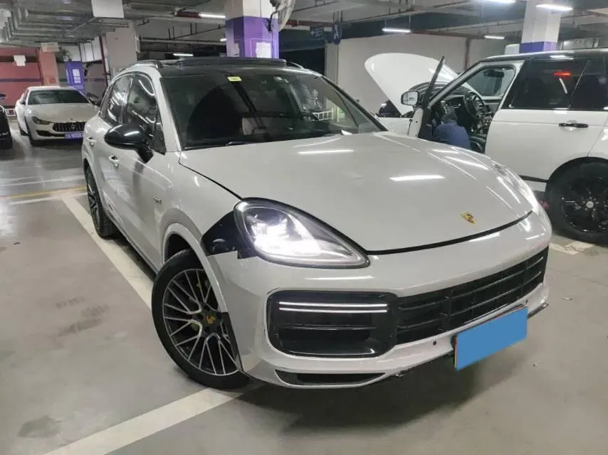 2020 Porsche Cayenne 2.0T 252HP L4 8AT PHEV 14.1KWH,autocango,china used car exporter,china ev exporter,chinese used car exporter,chinese used ev exporter