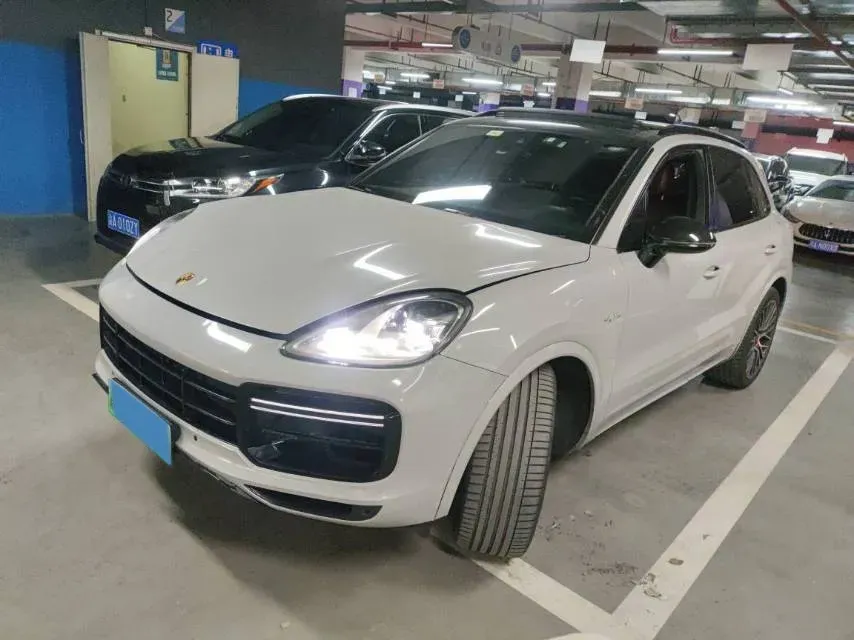 2020 Porsche Cayenne 2.0T 252HP L4 8AT PHEV 14.1KWH,autocango,china used car exporter,china ev exporter,chinese used car exporter,chinese used ev exporter