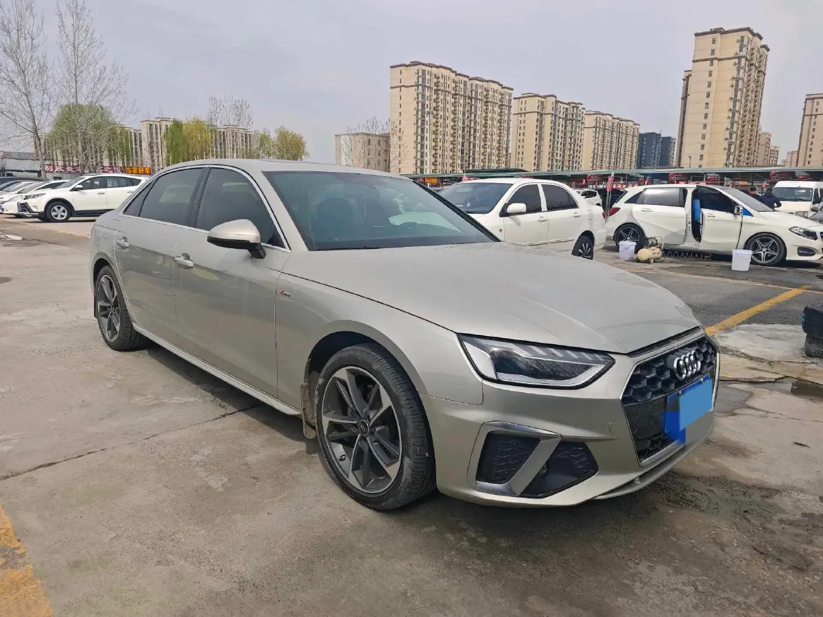 2023 Audi A4L 2.0T 190HP L4 7DCT,autocango,china used car exporter,china ev exporter,chinese used car exporter,chinese used ev exporter