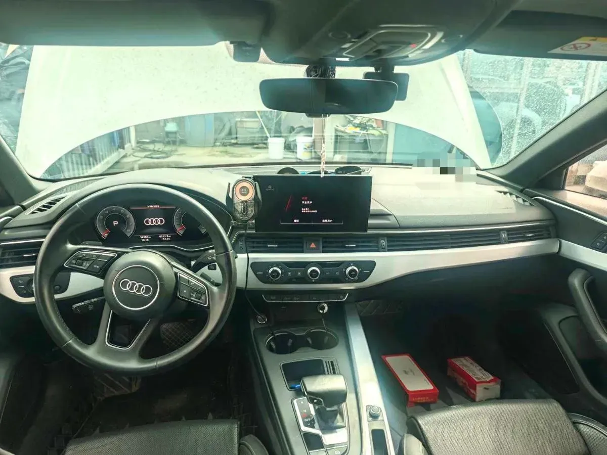 2023 Audi A4L 2.0T 190HP L4 7DCT,autocango,china used car exporter,china ev exporter,chinese used car exporter,chinese used ev exporter