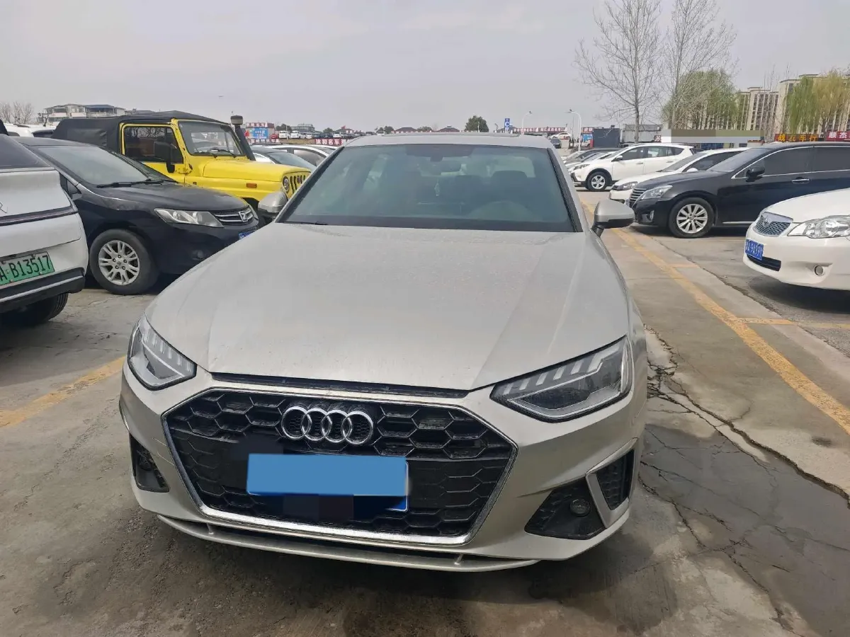 2023 Audi A4L 2.0T 190HP L4 7DCT,autocango,china used car exporter,china ev exporter,chinese used car exporter,chinese used ev exporter