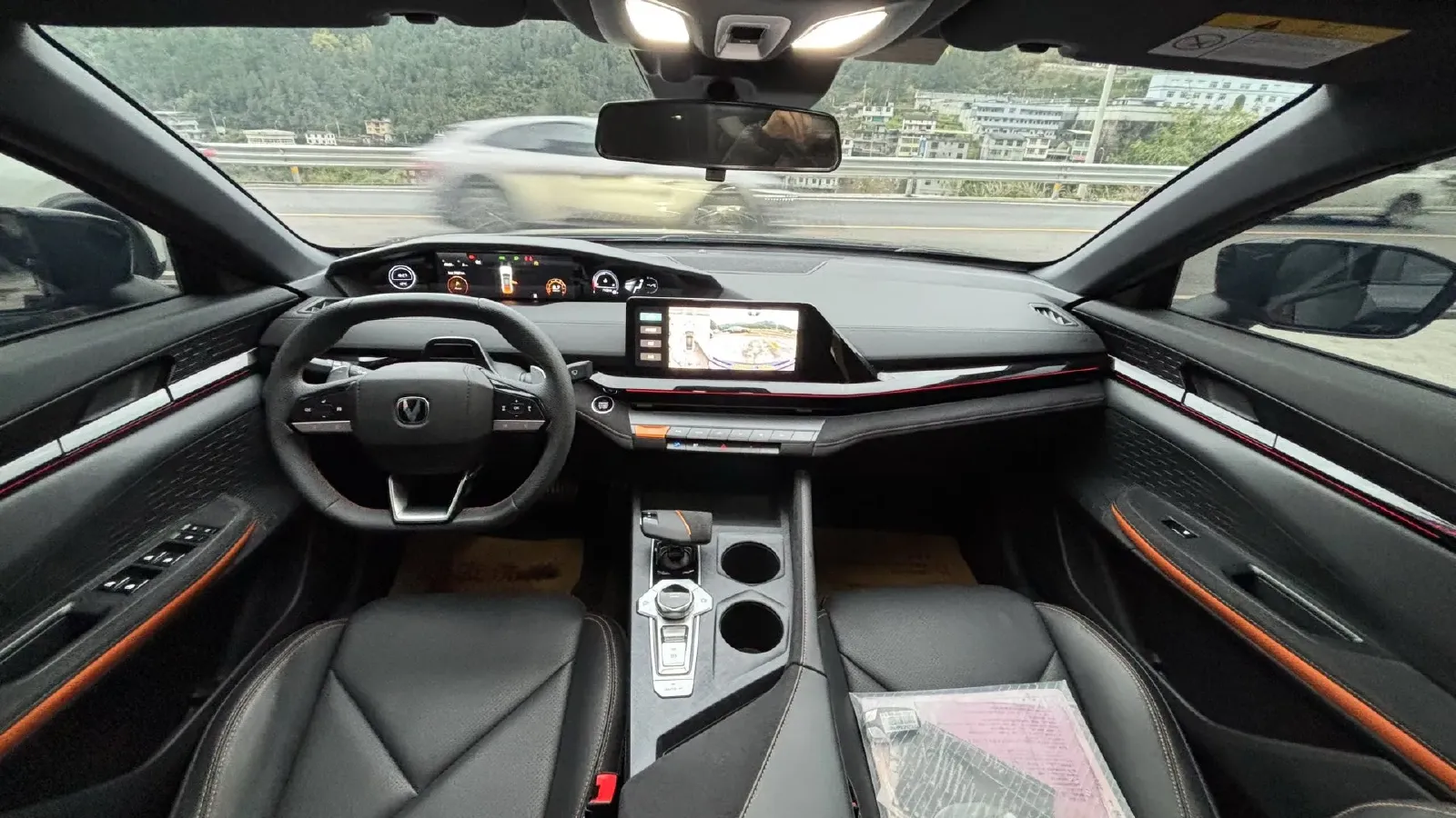 2023 ChangAn UNI-V 1.5T 188HP L4 7DCT,autocango,china used car exporter,china ev exporter,chinese used car exporter,chinese used ev exporter