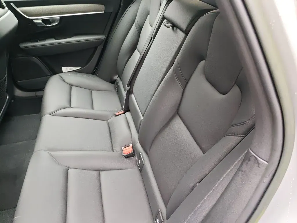 2023 Volvo V90 2.0T 250HP L4 8AT,autocango,china used car exporter,china ev exporter,chinese used car exporter,chinese used ev exporter