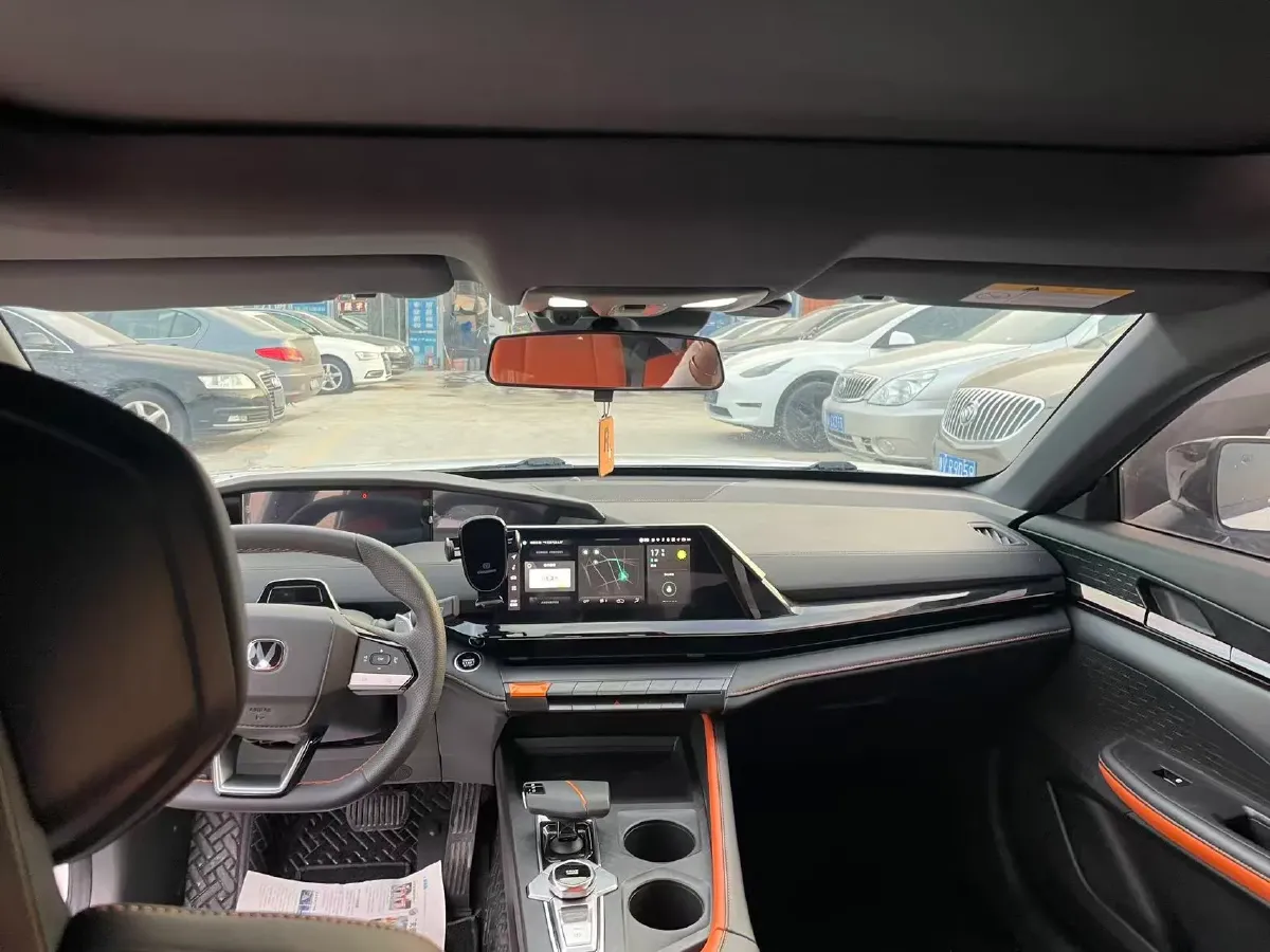 2023 ChangAn UNI-V 1.5T 188HP L4 7DCT,autocango,china used car exporter,china ev exporter,chinese used car exporter,chinese used ev exporter